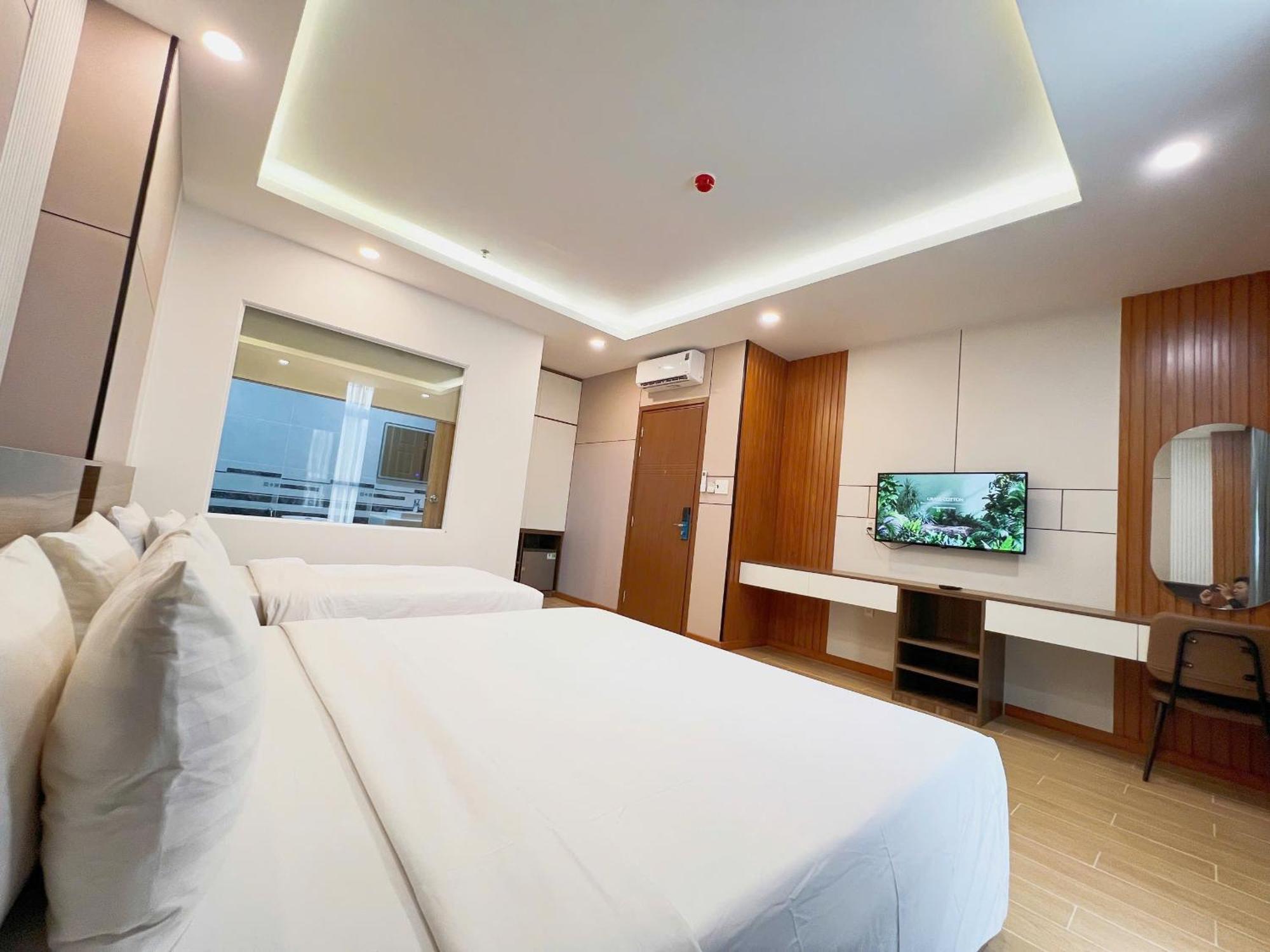 K&t San Bay Tsn-150m Tu Nha Ga T3 Hotel