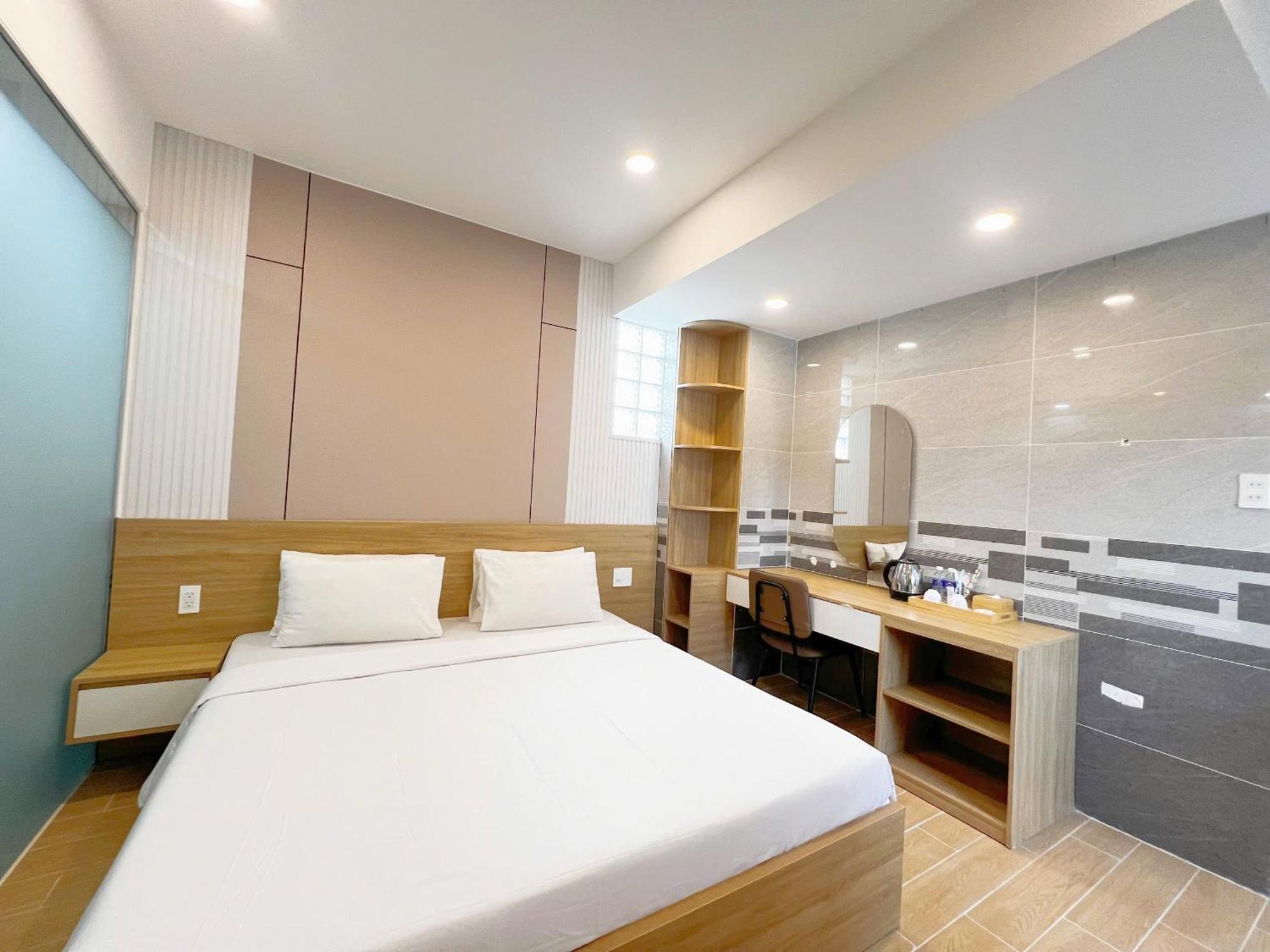 Hotel K&t San Bay Tsn-150m Tu Nha Ga T3 Ho Chi Minh City