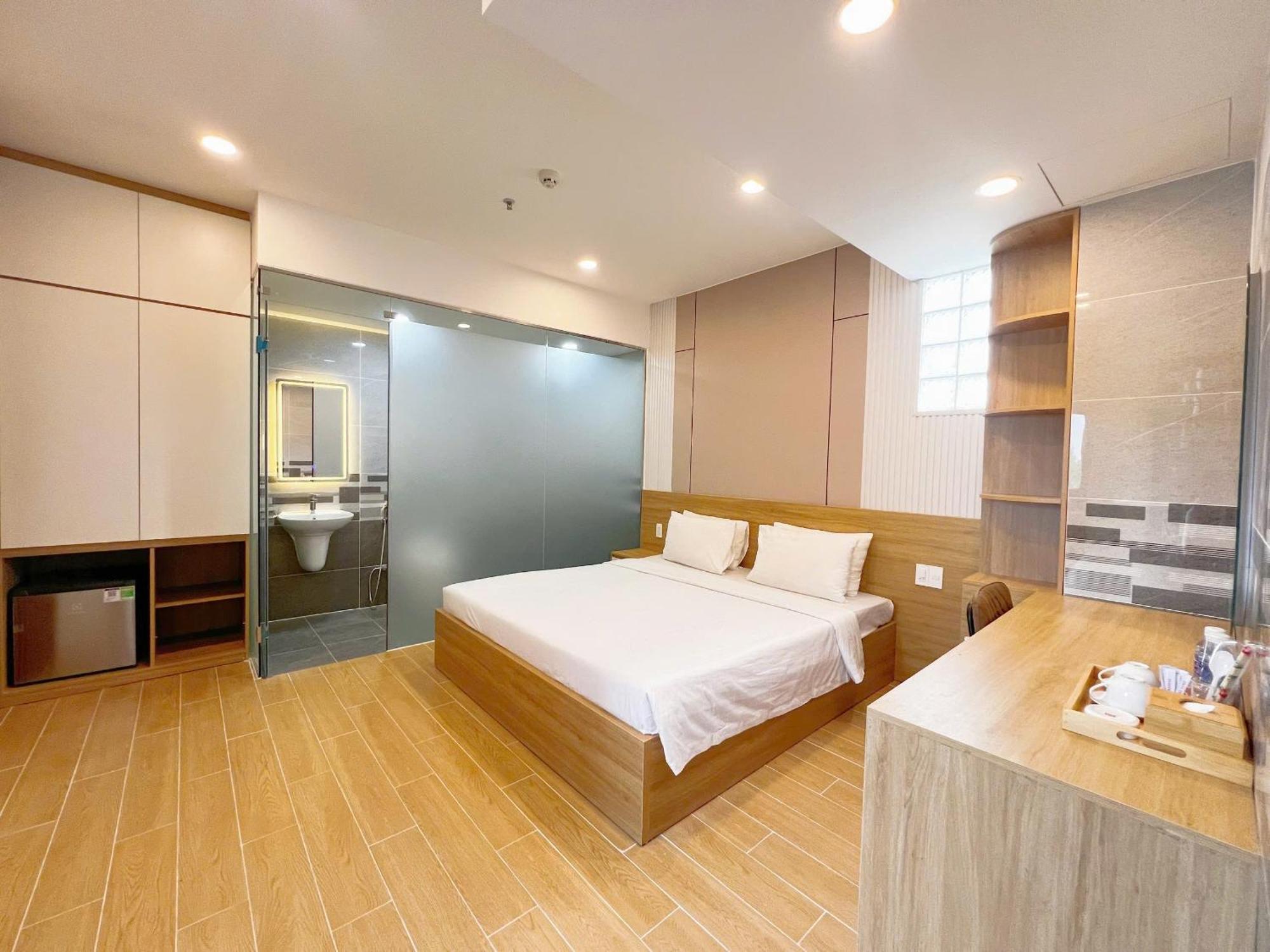 Hotel K&t San Bay Tsn-150m Tu Nha Ga T3